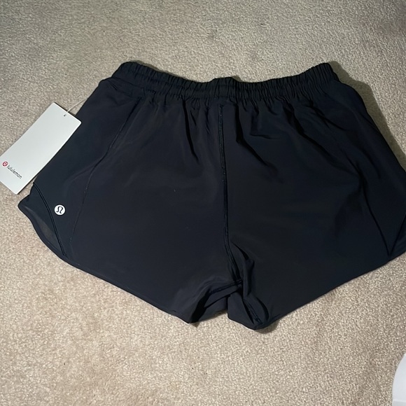 Lululemon Hotty Hot LR Short 4" Lined - Picture 2 of 4